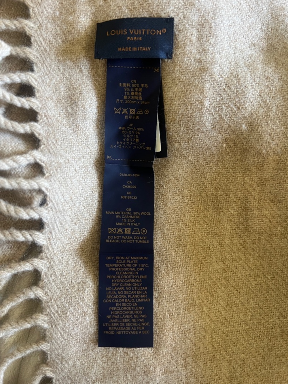 Authentic Louis Vuitton “3D LV” wool monogram scarf - Picture 7 of 8